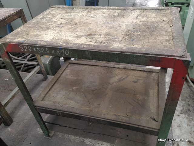 Pracovní stůl - ponk 820x520x810 (Pracovni stul - ponk 820x520x810mm (1).jpg)